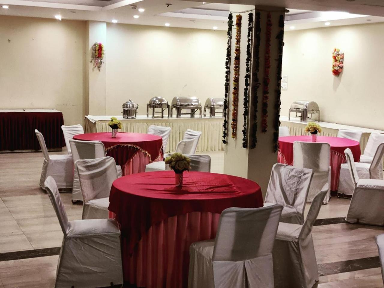Treebo Premium Relax Inn Patel Nagar 新德里 外观 照片