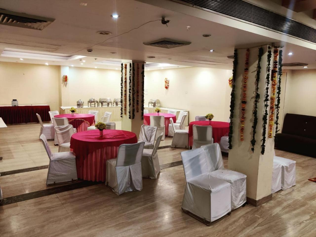 Treebo Premium Relax Inn Patel Nagar 新德里 外观 照片