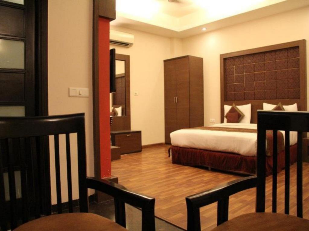 Treebo Premium Relax Inn Patel Nagar 新德里 外观 照片