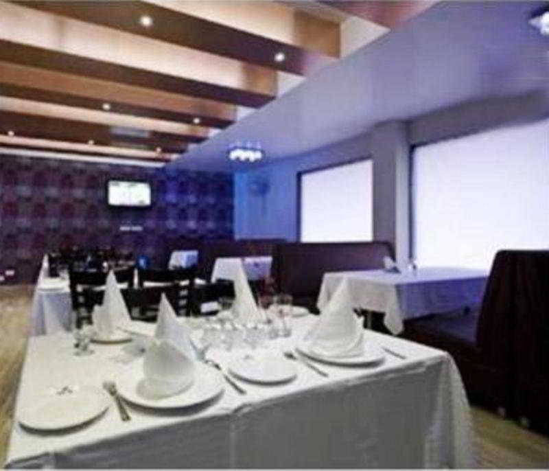 Treebo Premium Relax Inn Patel Nagar 新德里 外观 照片